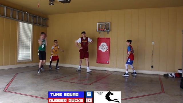 INSANE MINI BASKETBALL GAME*CRAZY DUNKS* | NEA Blitzball смотреть онлайн