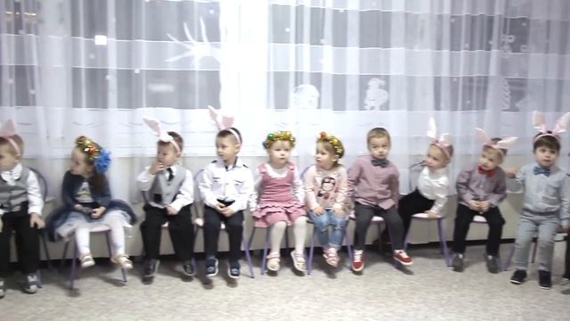 Новогодний утренник (ясли) смотреть онлайн