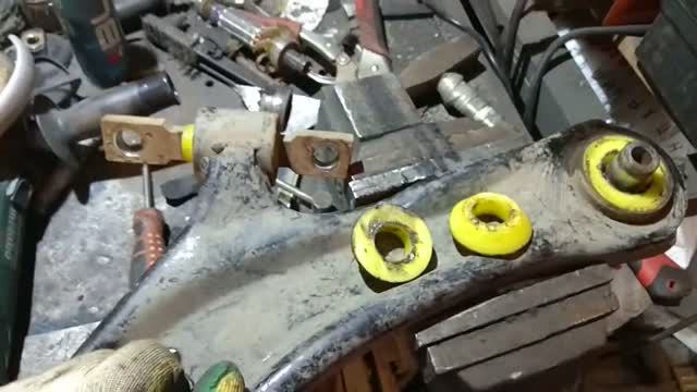 Сборный сайлентблок передней подвески ниссан x-trail T31. смотреть онлайн