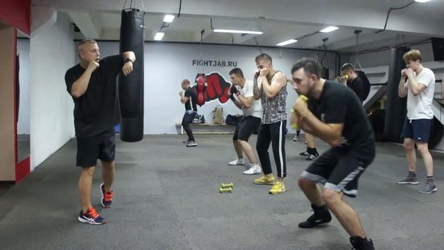 Тренировка по боксу в клубе Джеб. Школа бокса. Тренер Павел Ходин. смотреть онлайн