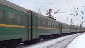 Электропоезда ЭМ2-028 и ЭД4М-0377 «Аэроэкспресс»