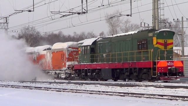 ЧМЭ3-870 со снегоочистительной машиной ПОМ-1М-029 + ЧМЭ3-4264 смотреть онлайн