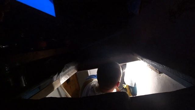 Утепления потолка в загородном доме(не обучение) . Ускоренная съемка смотреть онлайн