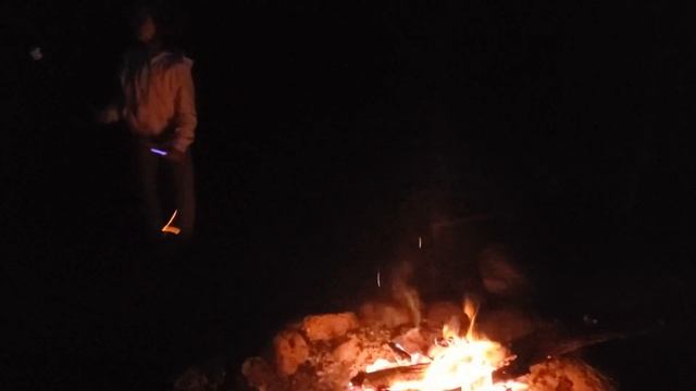 Поход с палатками и костром. Езда на каяках. Кемпинг. Спим в лесу. Cмор сэндвич. смотреть онлайн