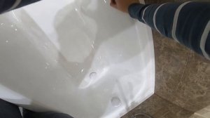 Поцарапали новую чугунную ванну! Что делать?