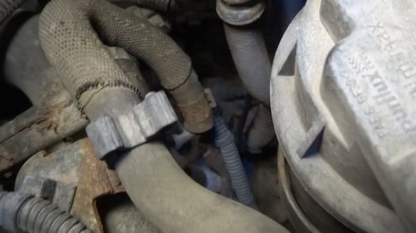 Termostat Opel Meriva 1.7 CDTI - jak się dostać