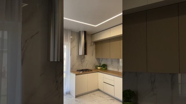 Угловая кухня в теплых тонах #казань #кухня #мебель смотреть онлайн