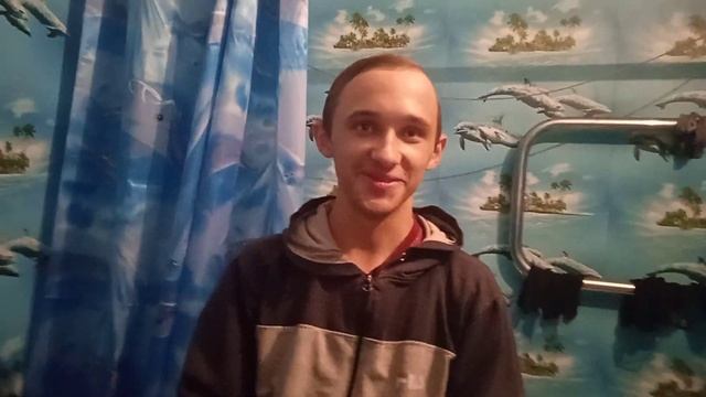 Пришёл домой и зделать себе чай с вафлей