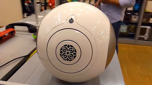 #Devialet #Phantom The Worlds Best #Bluetooth #Speaker in IVENUS Apple Store Surat 170000 Rps смотреть онлайн