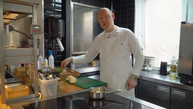 Цветная капуста, песто из укропа и соус из миндального молока ? - рецепт №4 от МАТЮХА ШЕФ ?
