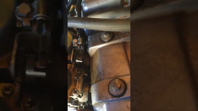 Emplacement vis (PH2) de synchronisation sur Honda CBR 1000 F SC25 1992. смотреть онлайн