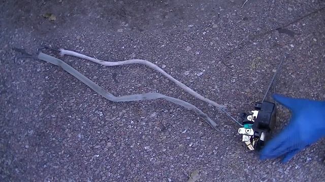 How to unlock a car door (without a key) смотреть онлайн