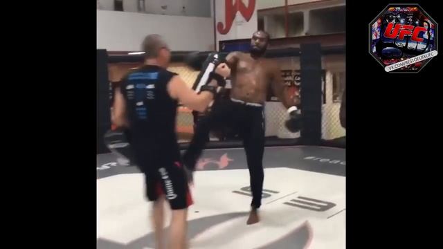 Джон Джонс тренировки смотреть онлайн