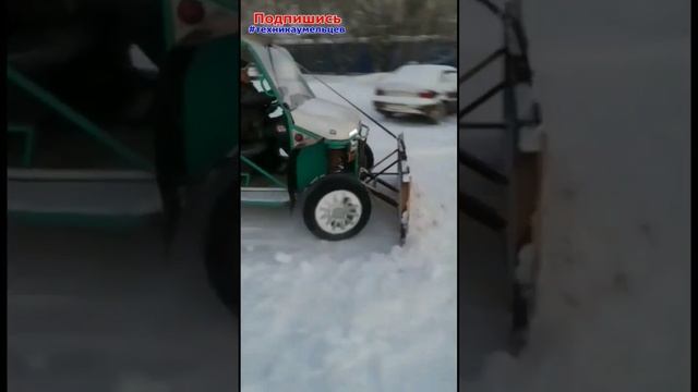 На самодельном багги въехал в бетонный блок смотреть онлайн