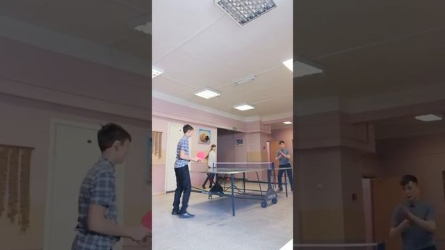 Влог ДК. Соревнования по настольный теннис против Илья И!! Опять проиграл! Комментарии не мимо!! смотреть онлайн