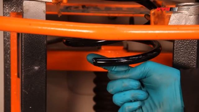 FORD C Max / Focus C-Max - FRONT - Передние амортизаторы KYB установка смотреть онлайн