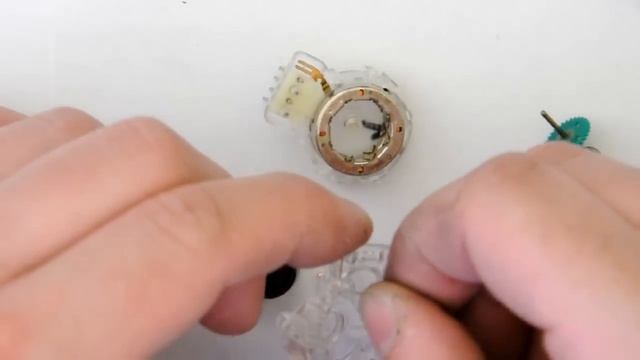 Peugeot 206 Tachometer Servo Repair.