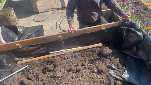 Первый шаг на самодостаточный сад | строим грядки и перголу смотреть онлайн