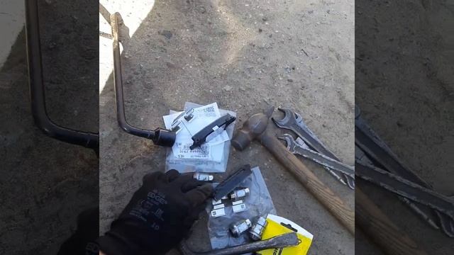 Устраняем стук тормозного суппорта и колодок на solaris 2015 года смотреть онлайн