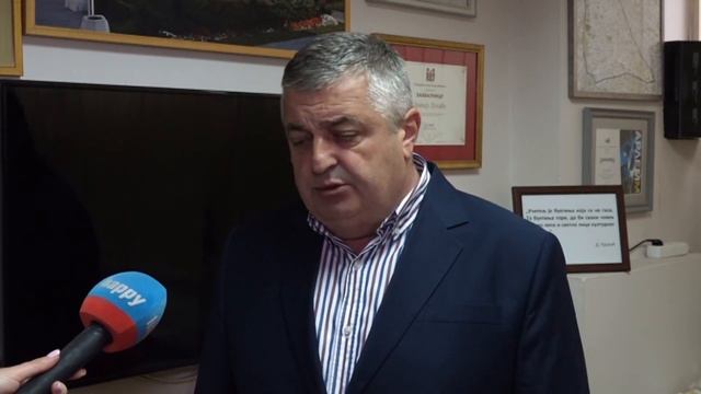 Clan veca za obrazovanje objasnjava kako ce OS "Vladislav Ribnikar" nastaviti sa radom nakon masakr смотреть онлайн
