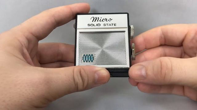 Reception on a micro radio receiver / Приём на миниатюрный приемник смотреть онлайн