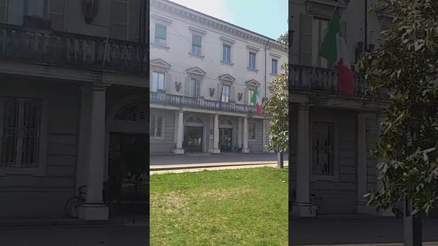 По утрам надев трусы...