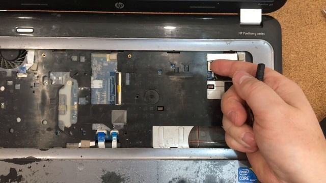 HP G6-1258ER. Разбор и чистка смотреть онлайн