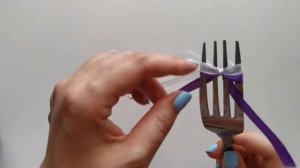 Бантик на вилке. 3 способа как сделать красивый бант. Как завязать бант из лент от Fairy Girls.