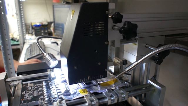 Выпайка видеочипа видеокарты ASUS Radeon R9 290X смотреть онлайн