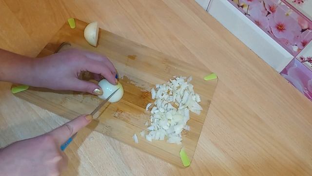 Русские щи с квашенной капустой. Русское похмельное блюдо. Наваристые, вкусные и насыщенные. смотреть онлайн