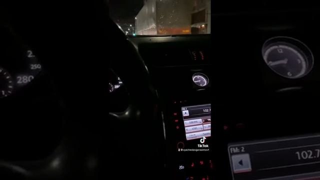 По ночному городу ? прогулка перед сном ? смотреть онлайн