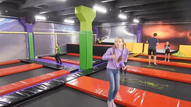 Батутный парк "Космос" г.Качканар смотреть онлайн