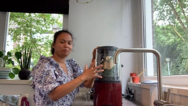 Spinach Green Smoothies with KUVINGS VACUUM BLENDER SV-500 смотреть онлайн