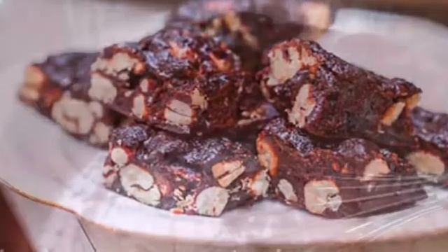 Можно ли есть шоколад и мёд во время поста? смотреть онлайн