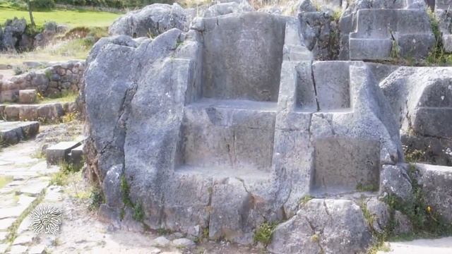 Живые камни Саксайуамана.