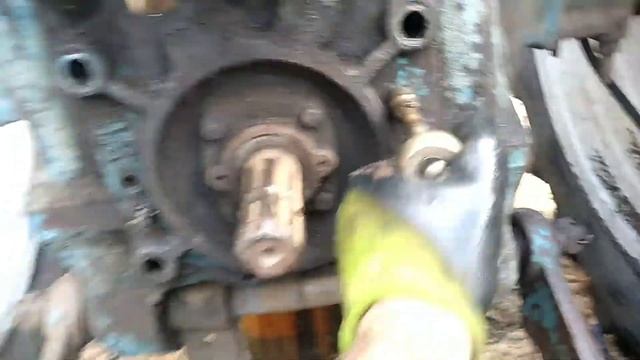 Разборка МТЗ-50, снятие кабины, коробки, моста, промежутки, для ремонта. снятие валотбора мощности. смотреть онлайн