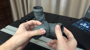 Такими поворотными отводами можно сделать за пару секунд любой угол в сантехнике