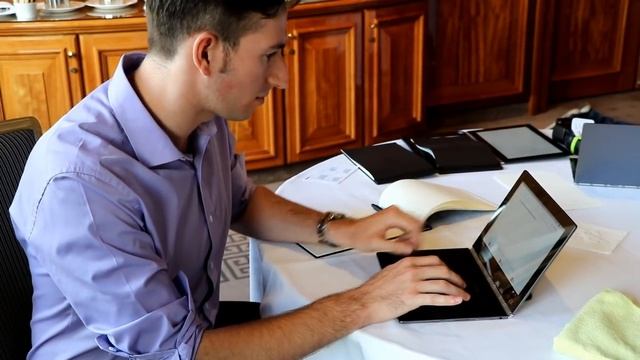 IFA 2016: Lenovo Yoga Book смотреть онлайн