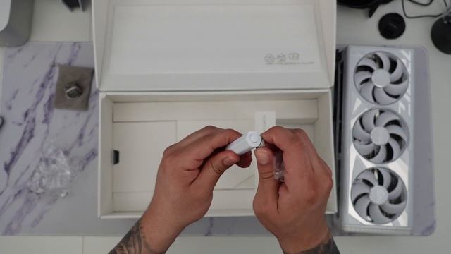 ASUS ROG STRIX GeForce RTX 4080 White OC Edition Unboxing смотреть онлайн
