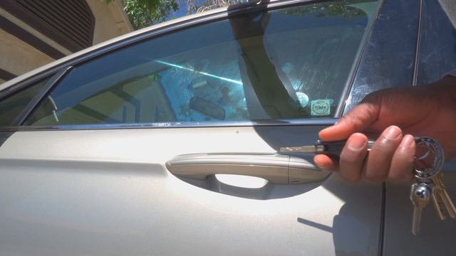 FORD FUSION, HOW TO OPEN DOOR WITH DEAD BATTERY OR REMOTE KEY смотреть онлайн