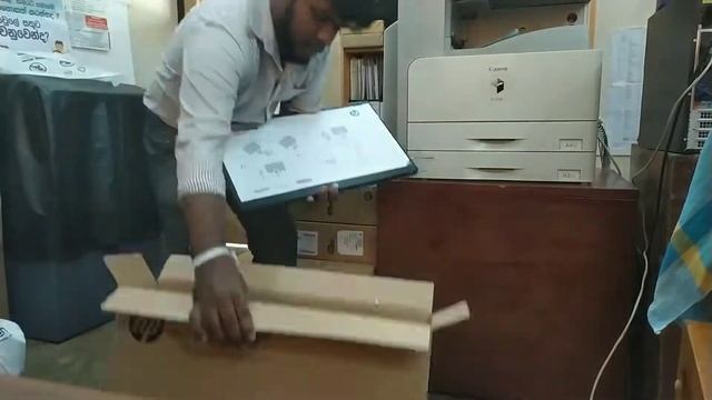 hp V214-b Monitor Unboxing (quick look) смотреть онлайн