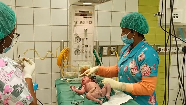 Una cesaria o кесарево сечение смотреть онлайн