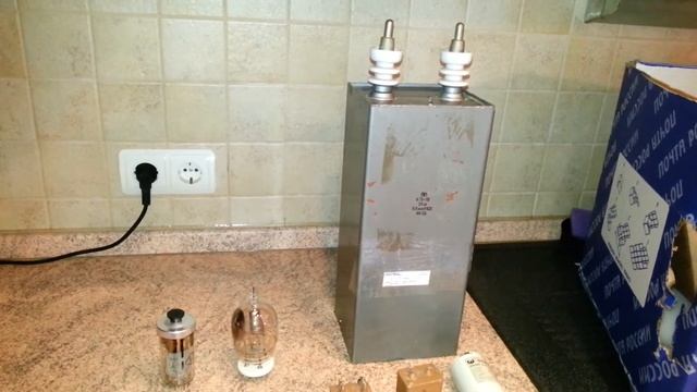 Посылка с конденсатором 0.5 мкФ 25 КВ смотреть онлайн