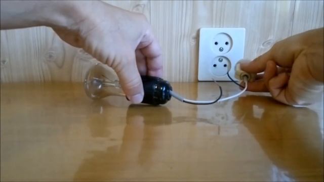 ? ТОК ПО ОДНОМУ ПРОВОДУ ИЗ РОЗЕТКИ ? ? ЭТО НЕ РЕАЛЬНО ! смотреть онлайн
