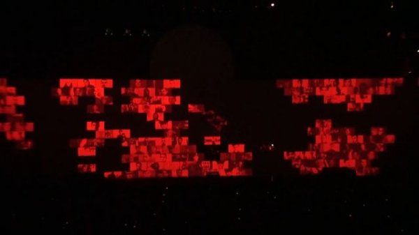 Roger Waters The Wall Live HD (Chicago 2010)