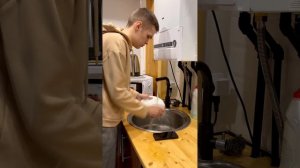 Когда капли попали на телефон