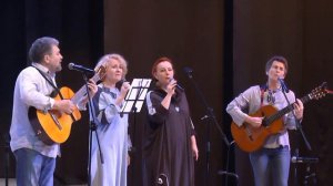 Окуджава Булат, Берковский Виктор. "В городском саду"