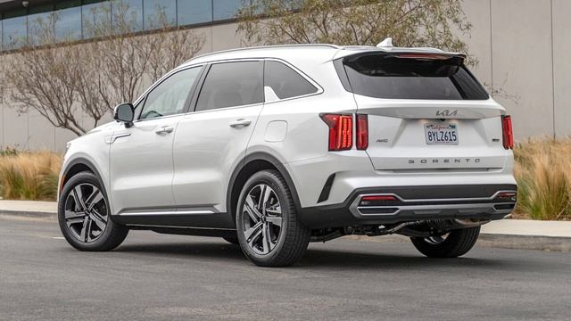 Kia Sorento Plug-in Hybrid 2023 Review смотреть онлайн