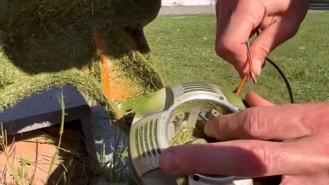 How to Change String on a Stihl Weed Eater Fixcut 31-2 Trimmer Head смотреть онлайн