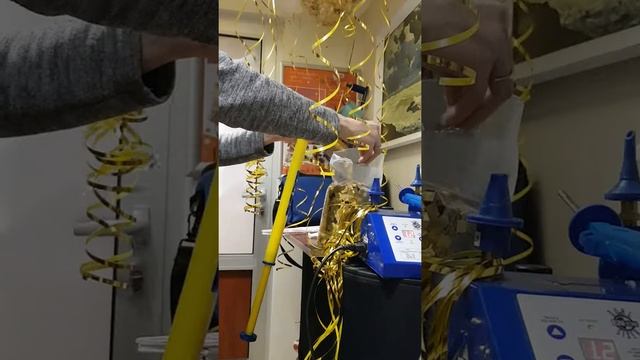 Как мы надуваем шары с конфетти смотреть онлайн